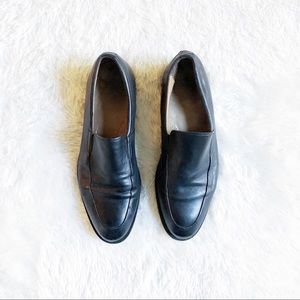 Warfield & Grand Sleek leather loafer